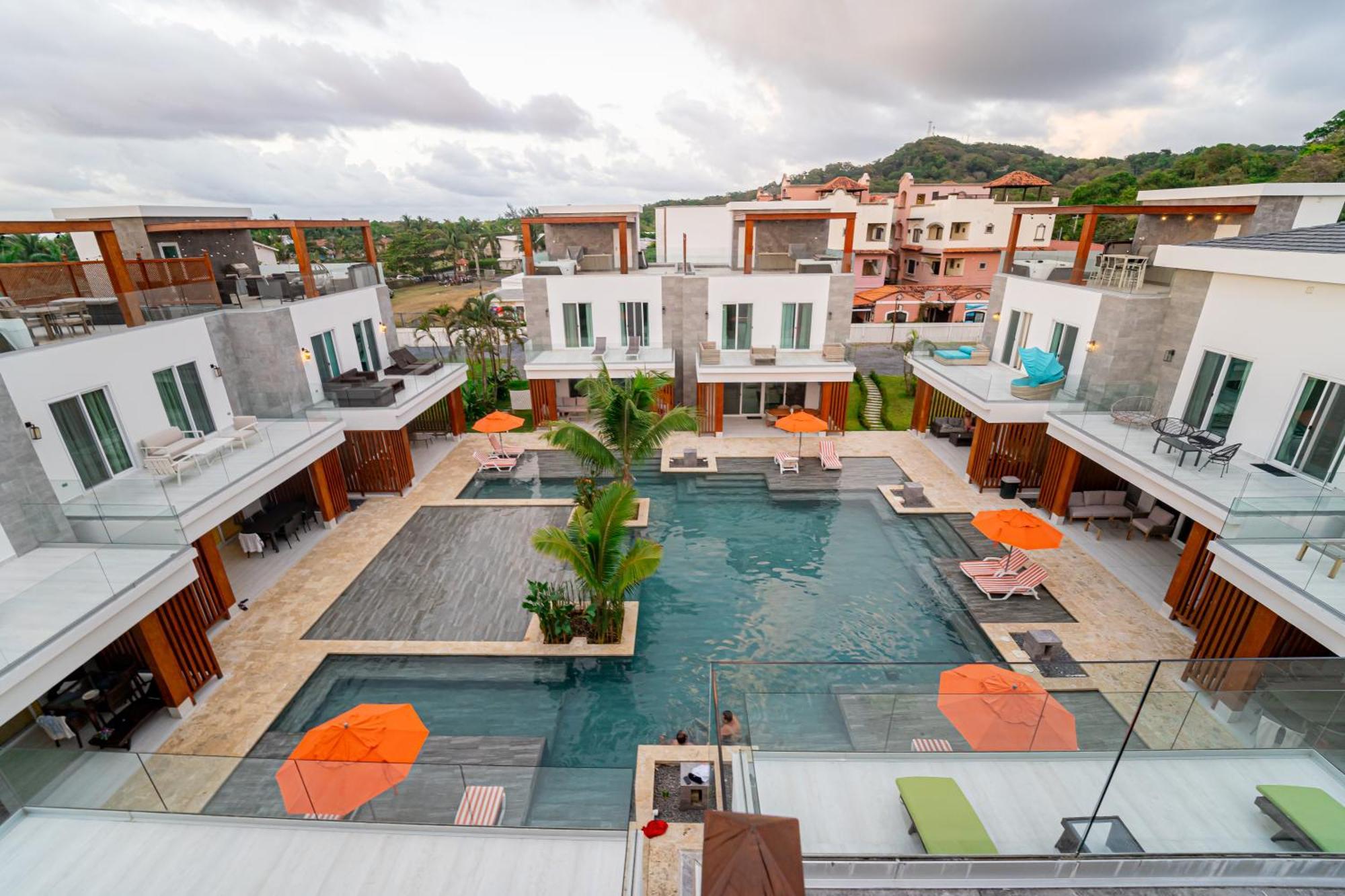 Ocean One Roatan Villa West Bay Exterior photo