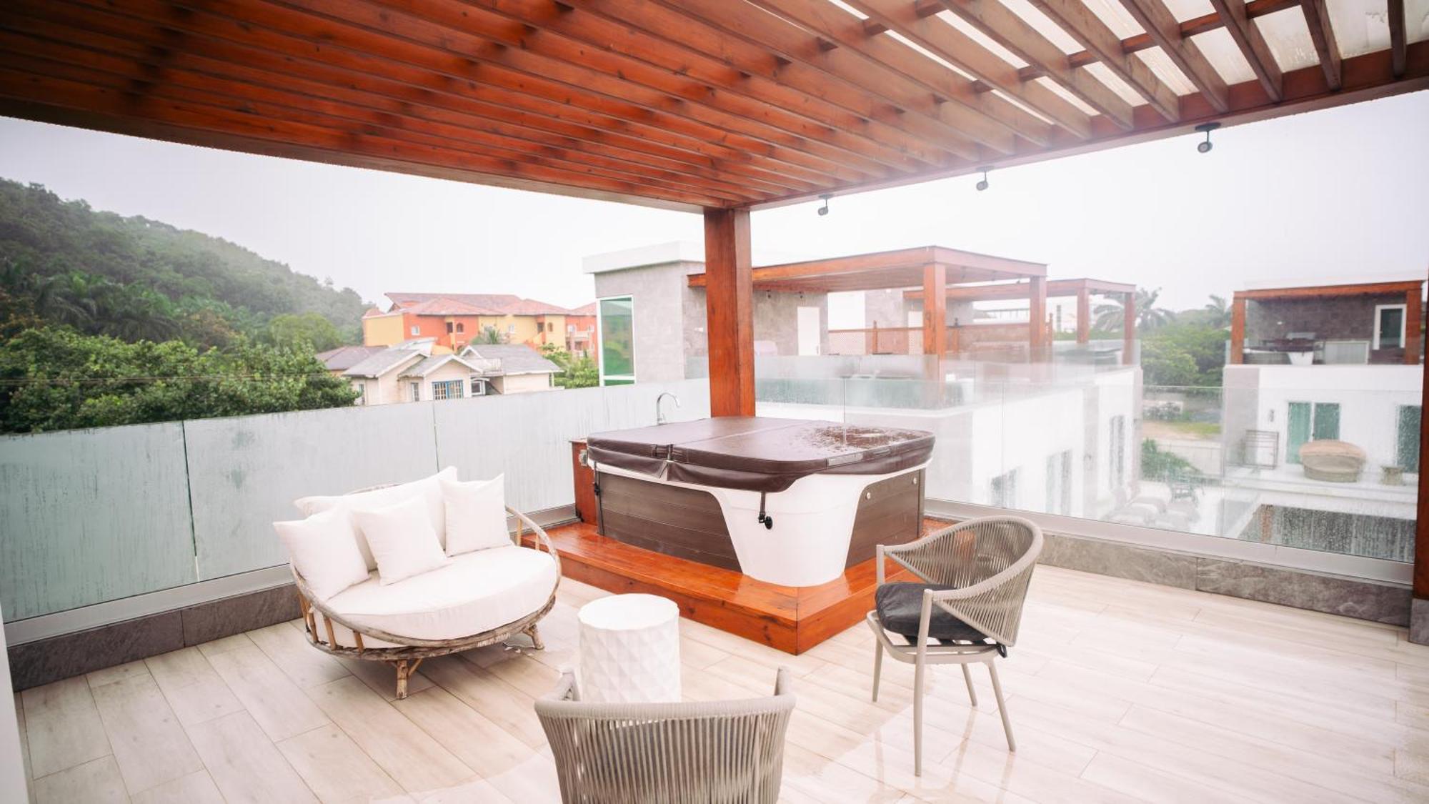 Ocean One Roatan Villa West Bay Exterior photo
